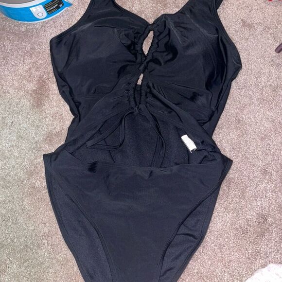 CUPSHE Women's Black Ruched Cutout One Piece Swimsuit Size L - Picture 1 of 8